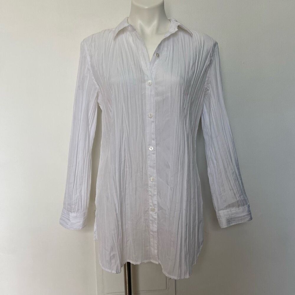 Chicos sz 2 white plisse button down
